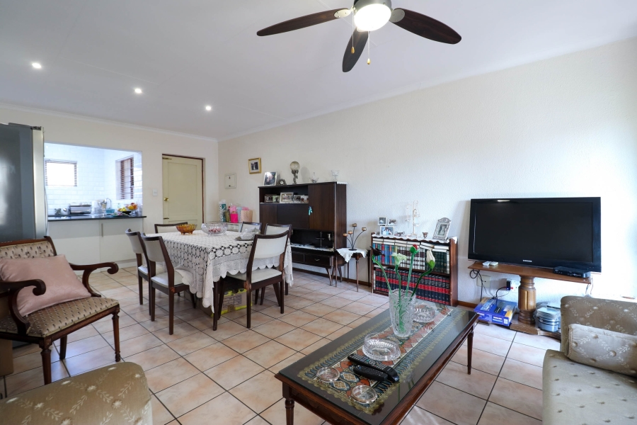 To Let 2 Bedroom Property for Rent in Dowerglen Ext 4 Gauteng