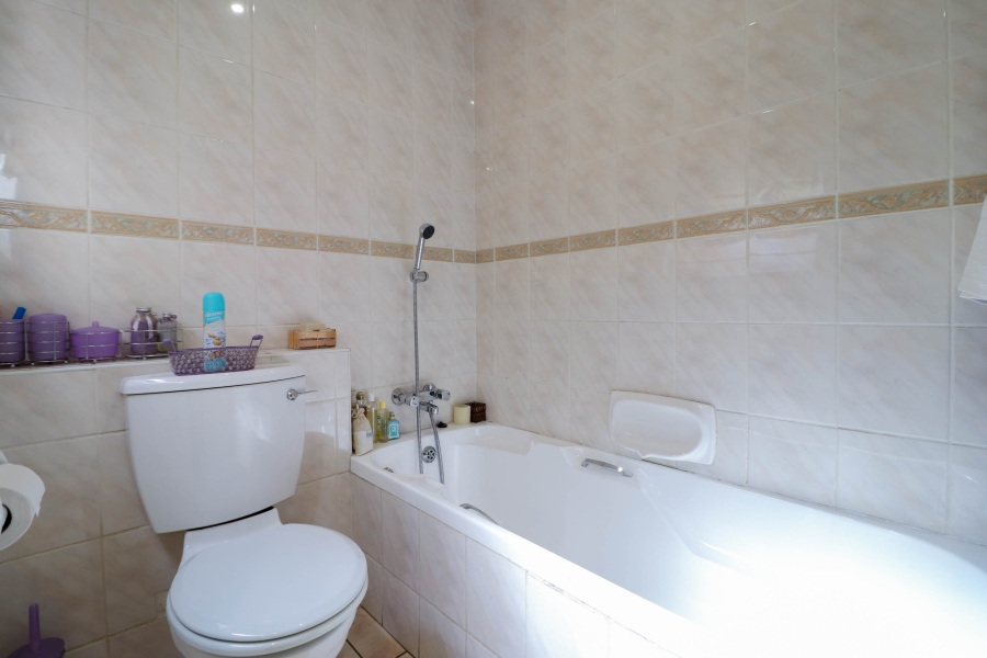 To Let 2 Bedroom Property for Rent in Dowerglen Ext 4 Gauteng
