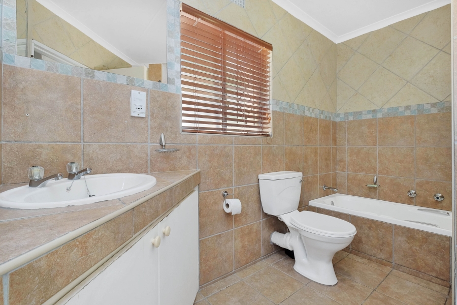 3 Bedroom Property for Sale in Olivedale Gauteng
