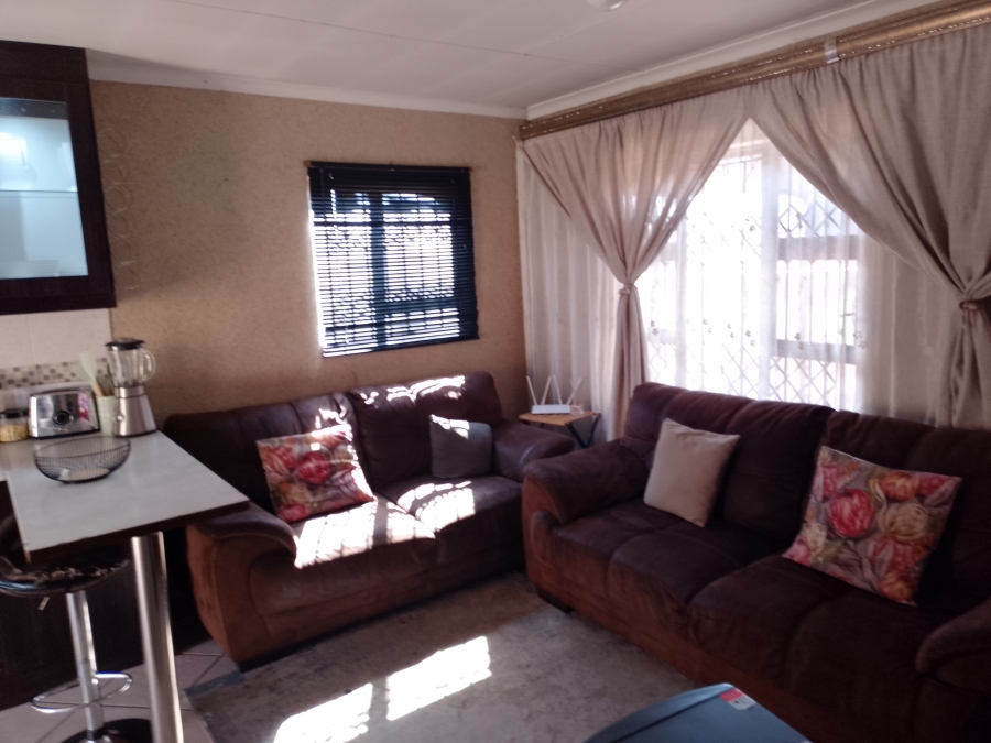 2 Bedroom Property for Sale in Gem Valley Gauteng