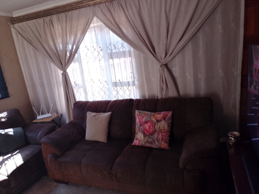 2 Bedroom Property for Sale in Gem Valley Gauteng