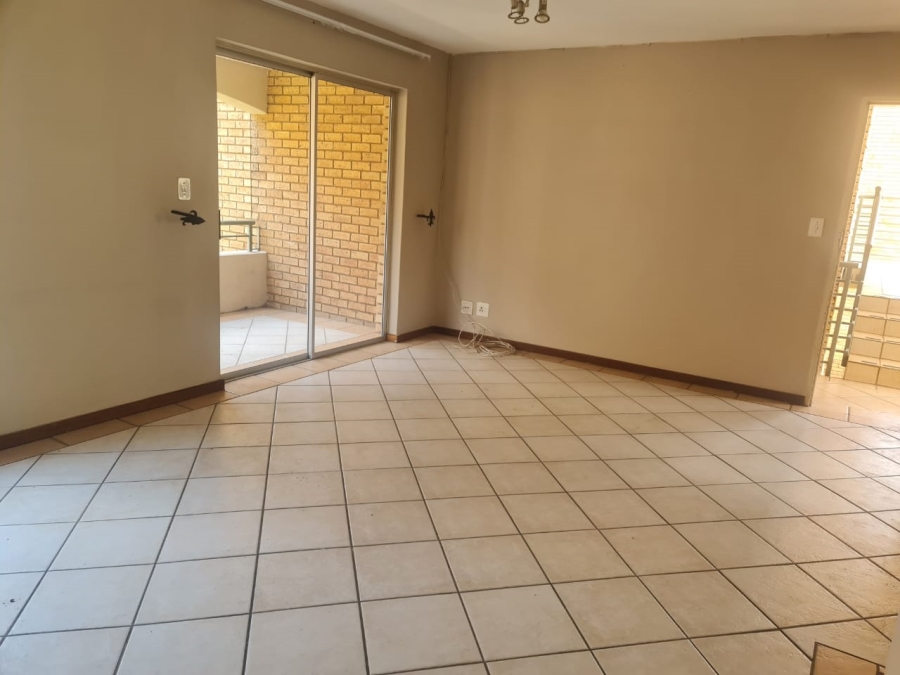 To Let 2 Bedroom Property for Rent in Die Hoewes Gauteng