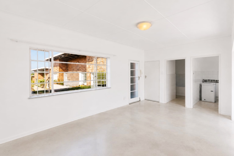 1 Bedroom Property for Sale in Linden Gauteng