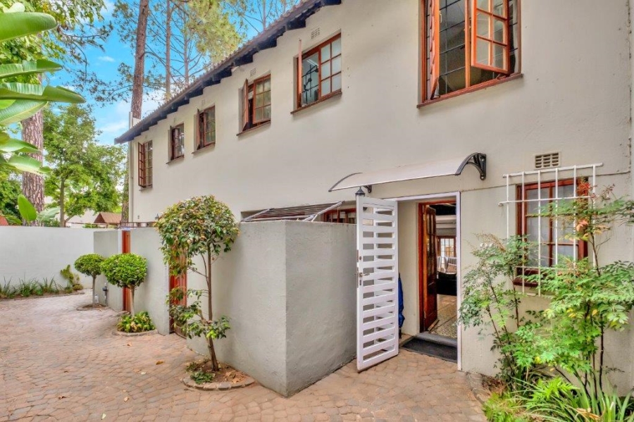 3 Bedroom Property for Sale in Bryanston Gauteng