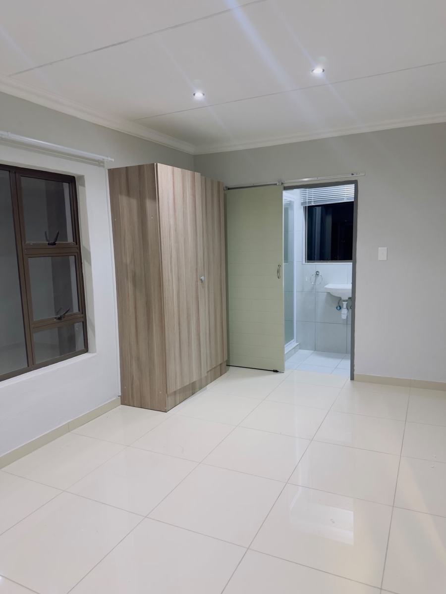 To Let 1 Bedroom Property for Rent in Blue Hills Gauteng