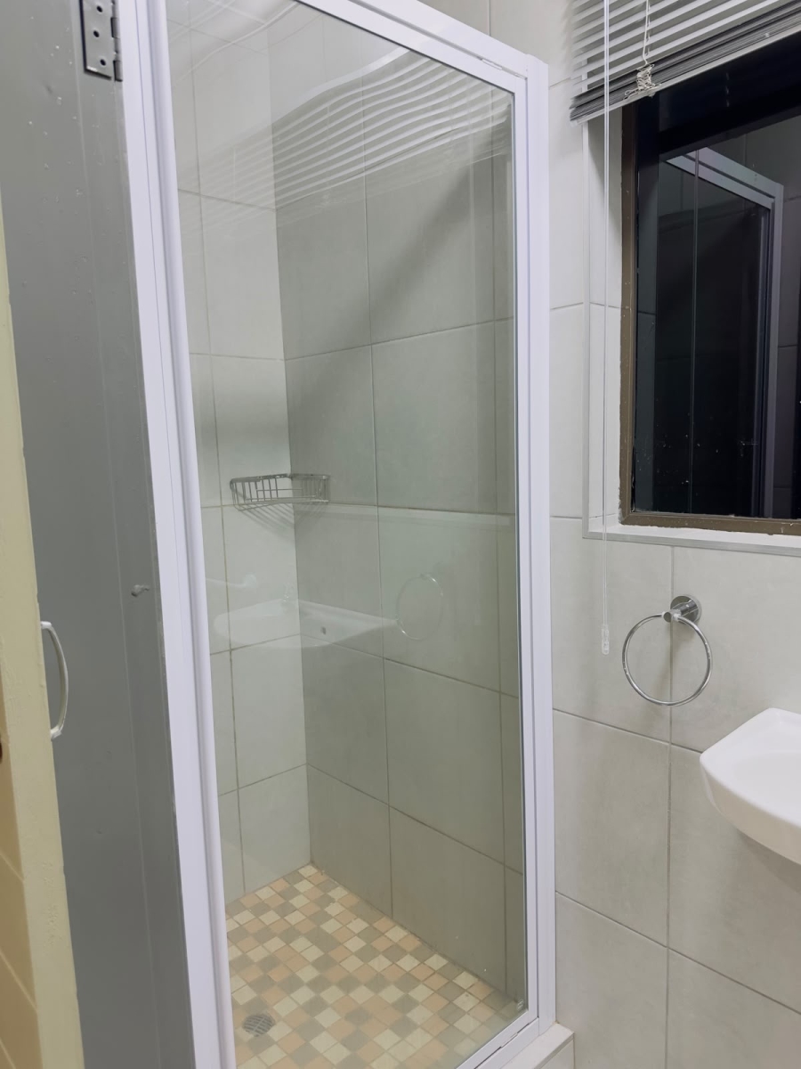 To Let 1 Bedroom Property for Rent in Blue Hills Gauteng