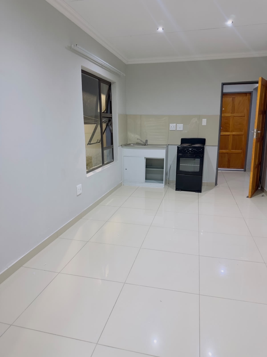To Let 1 Bedroom Property for Rent in Blue Hills Gauteng