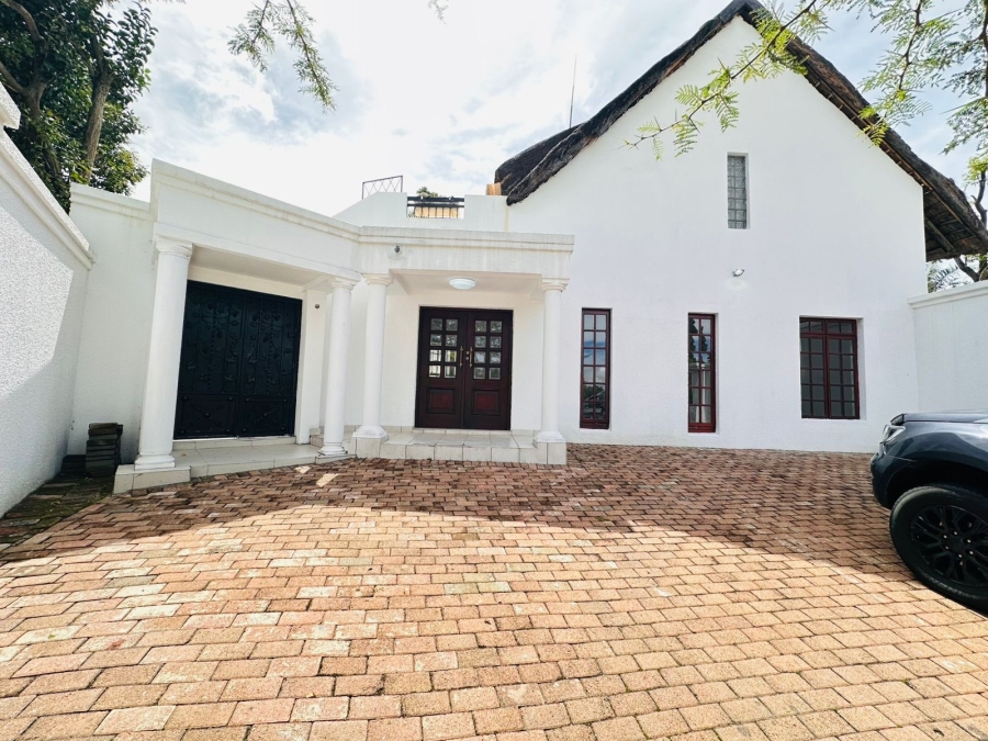 To Let 4 Bedroom Property for Rent in Vorna Valley Gauteng