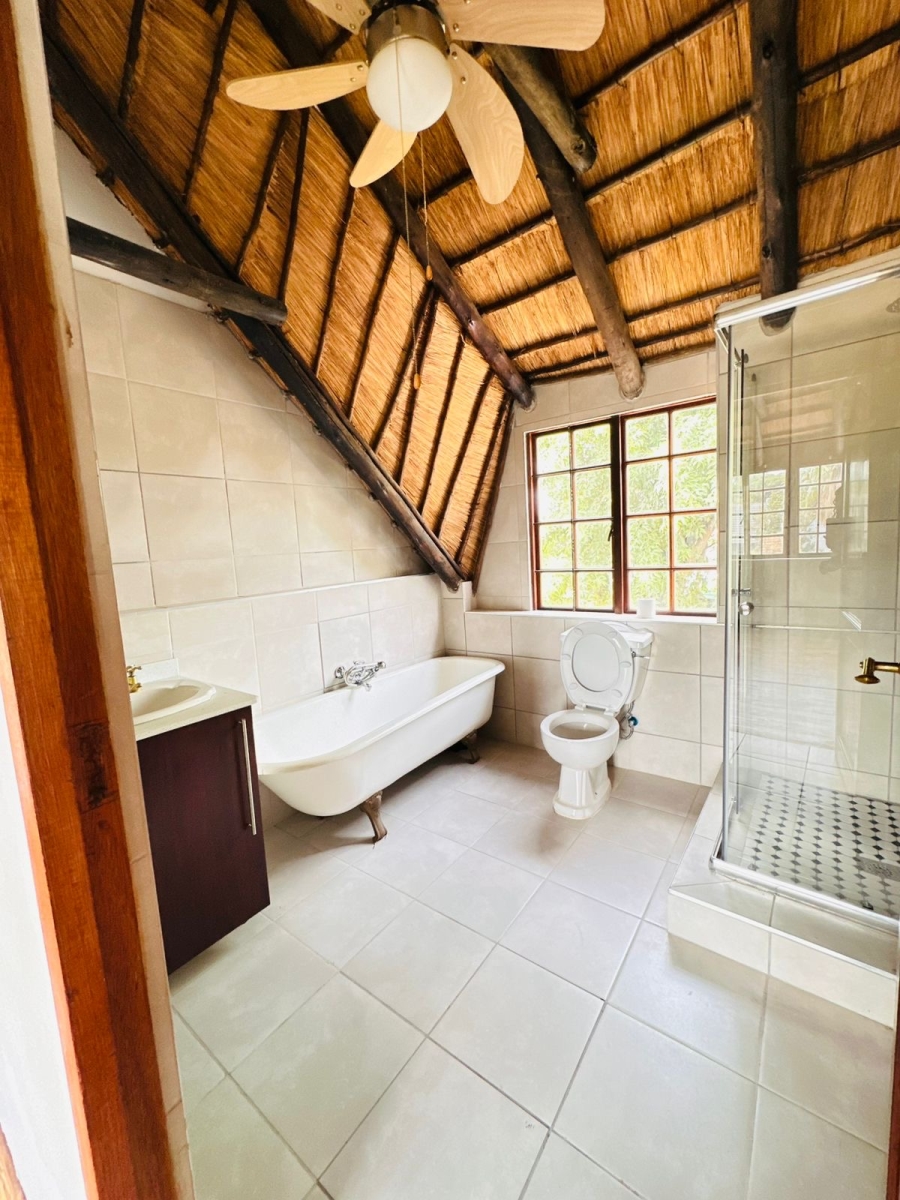 To Let 4 Bedroom Property for Rent in Vorna Valley Gauteng