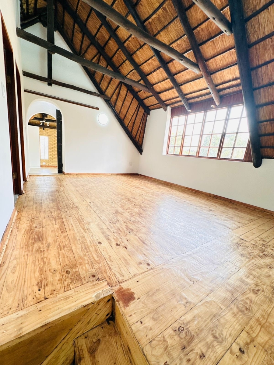 To Let 4 Bedroom Property for Rent in Vorna Valley Gauteng
