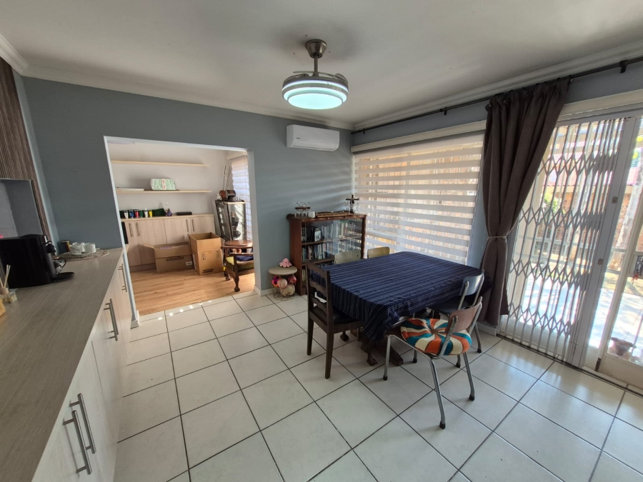 3 Bedroom Property for Sale in Faerie Glen Gauteng
