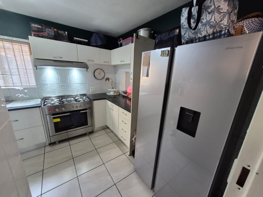 3 Bedroom Property for Sale in Faerie Glen Gauteng