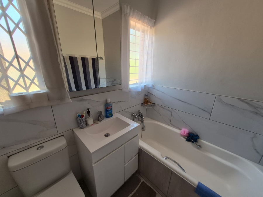 3 Bedroom Property for Sale in Faerie Glen Gauteng