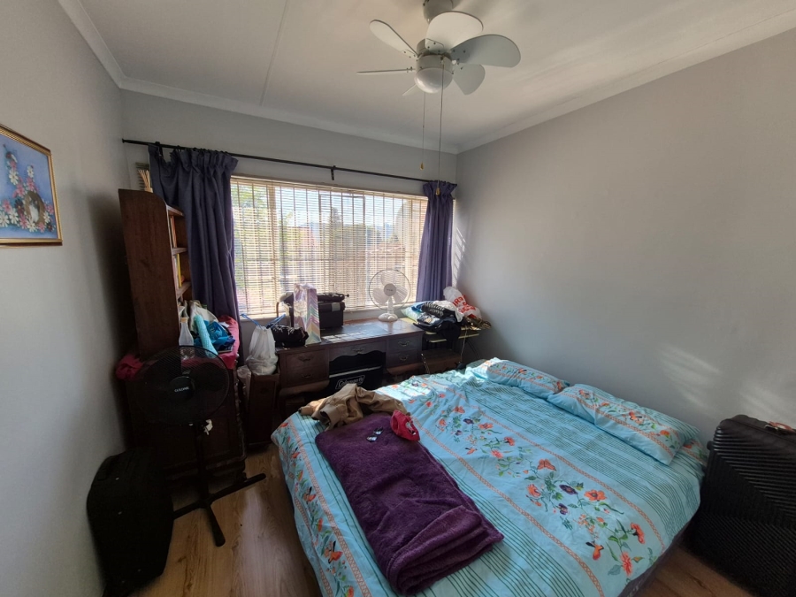 3 Bedroom Property for Sale in Faerie Glen Gauteng