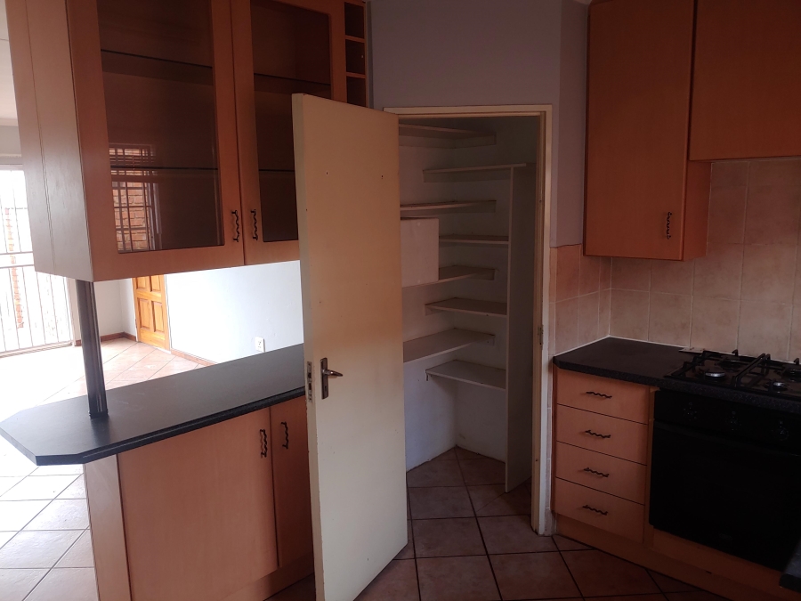 To Let 2 Bedroom Property for Rent in Elardus Park Gauteng