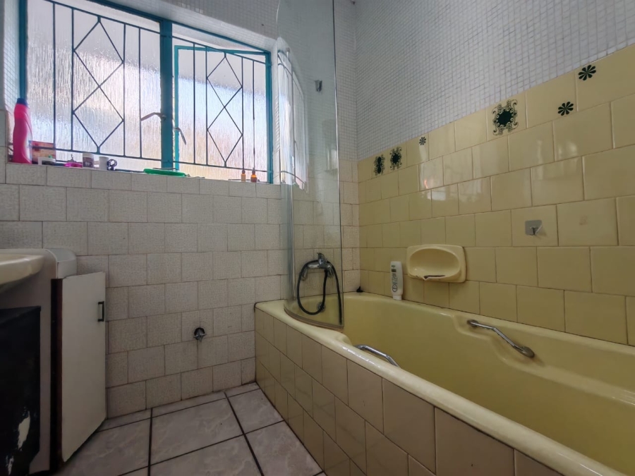 4 Bedroom Property for Sale in Risiville Gauteng