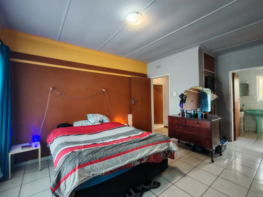 4 Bedroom Property for Sale in Risiville Gauteng