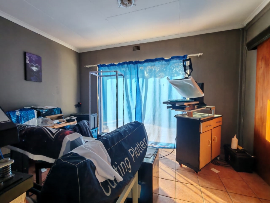 4 Bedroom Property for Sale in Risiville Gauteng