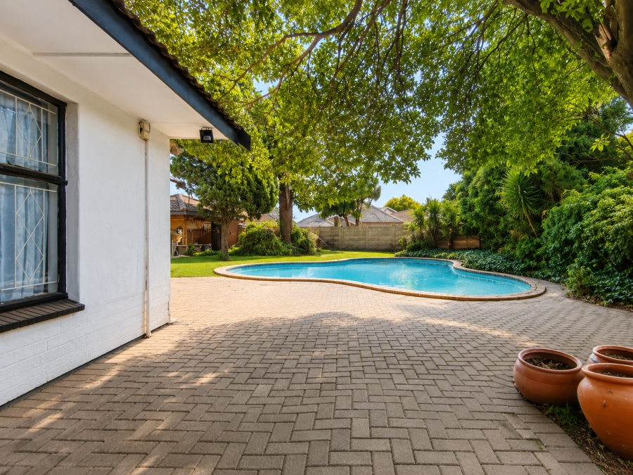 4 Bedroom Property for Sale in Risiville Gauteng