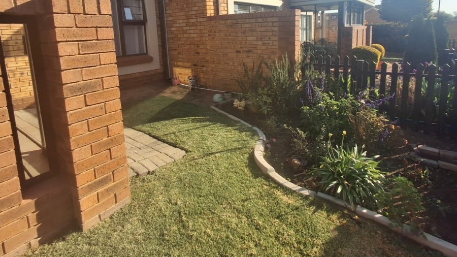 2 Bedroom Property for Sale in Brentwood Park Gauteng