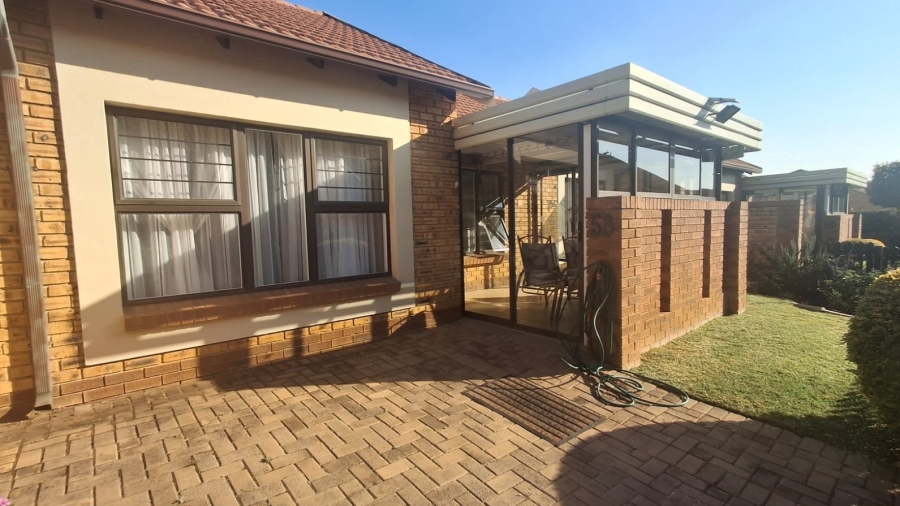 2 Bedroom Property for Sale in Brentwood Park Gauteng