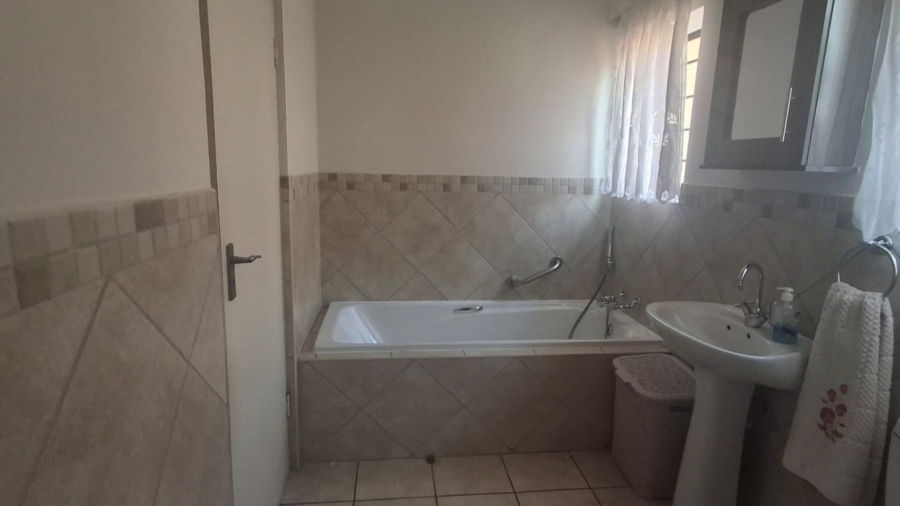 2 Bedroom Property for Sale in Brentwood Park Gauteng