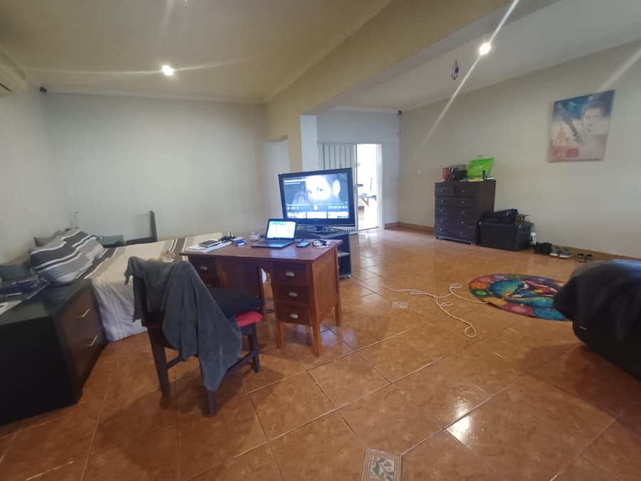To Let 3 Bedroom Property for Rent in Linden Gauteng
