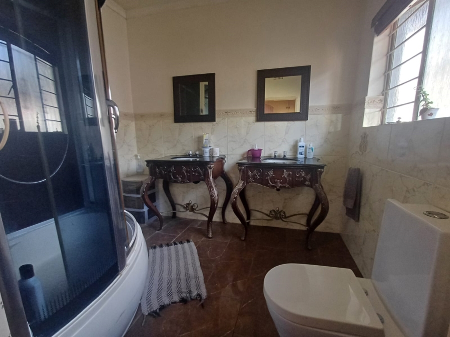 To Let 3 Bedroom Property for Rent in Linden Gauteng
