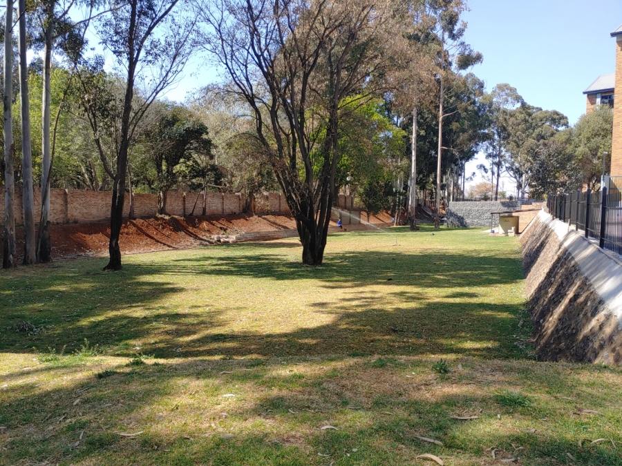 To Let 1 Bedroom Property for Rent in Braamfontein Gauteng