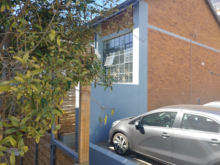 To Let 1 Bedroom Property for Rent in Braamfontein Gauteng