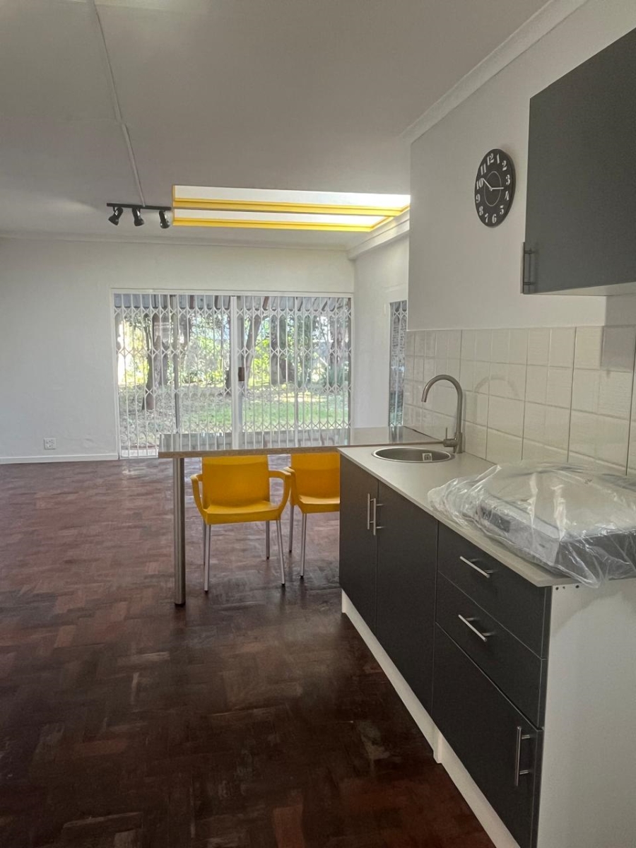 To Let 1 Bedroom Property for Rent in Houghton Estate Gauteng
