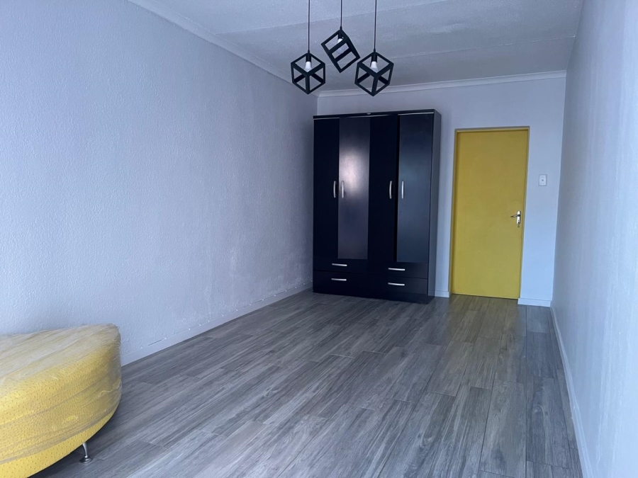 To Let 1 Bedroom Property for Rent in Houghton Estate Gauteng