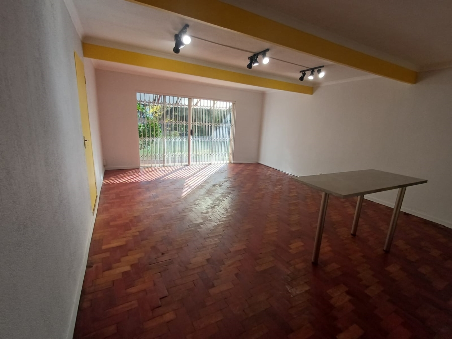 To Let 1 Bedroom Property for Rent in Houghton Estate Gauteng