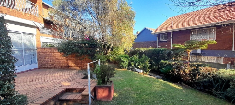 2 Bedroom Property for Sale in Robindale Gauteng