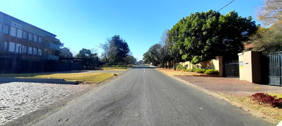2 Bedroom Property for Sale in Robindale Gauteng