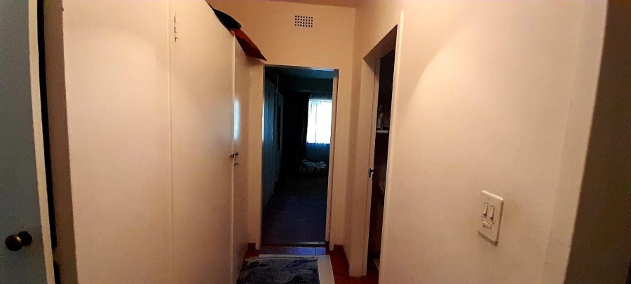 2 Bedroom Property for Sale in Robindale Gauteng