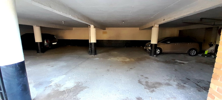 2 Bedroom Property for Sale in Robindale Gauteng