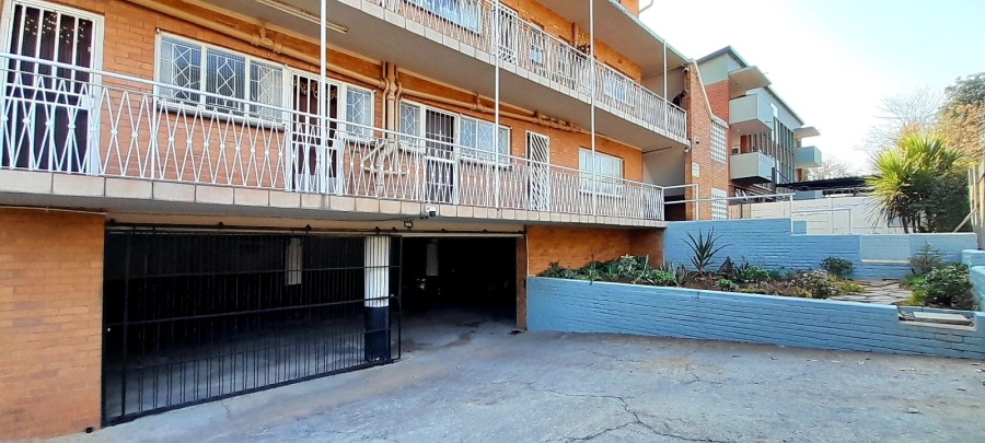 2 Bedroom Property for Sale in Robindale Gauteng