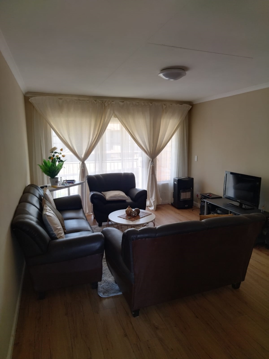 2 Bedroom Property for Sale in Parkrand Gauteng