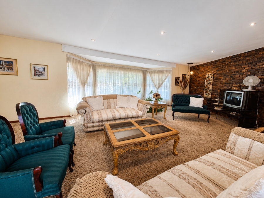5 Bedroom Property for Sale in De Deur Gauteng