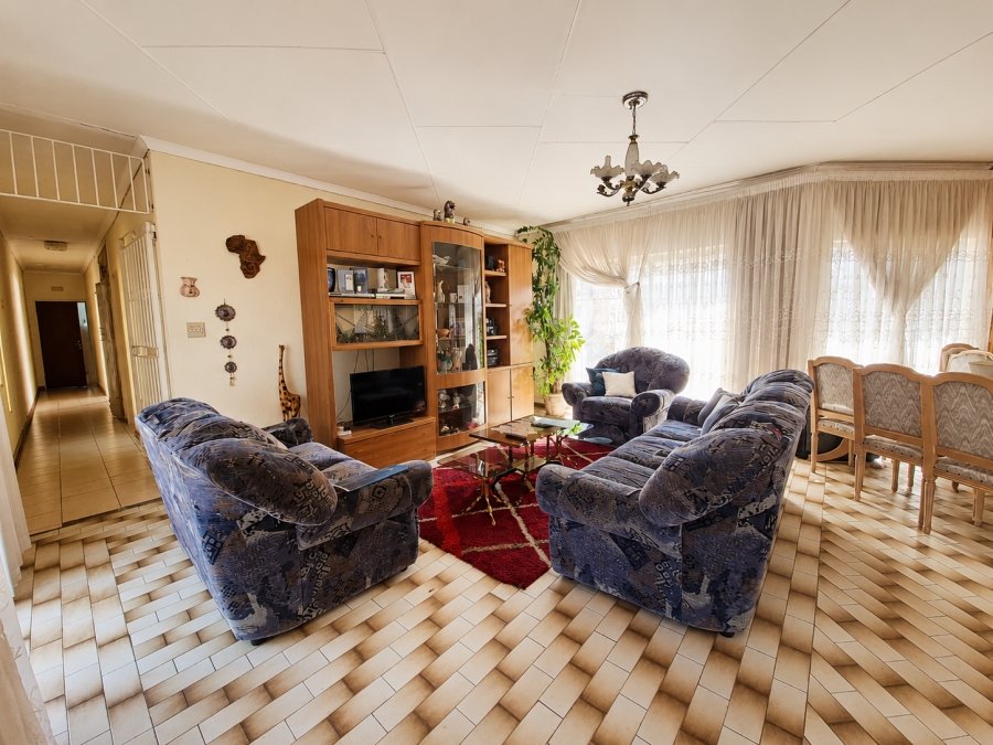 5 Bedroom Property for Sale in De Deur Gauteng