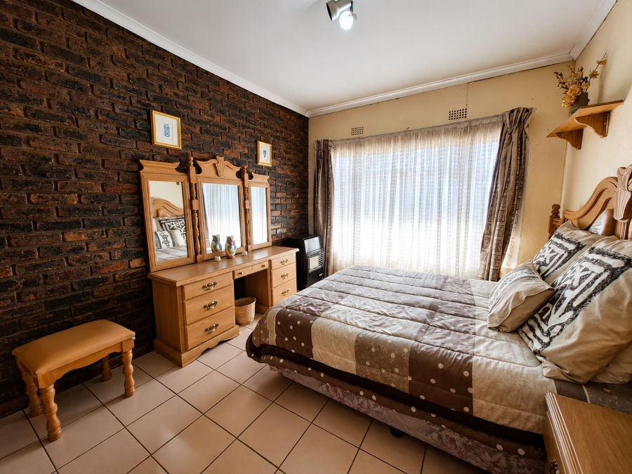 5 Bedroom Property for Sale in De Deur Gauteng