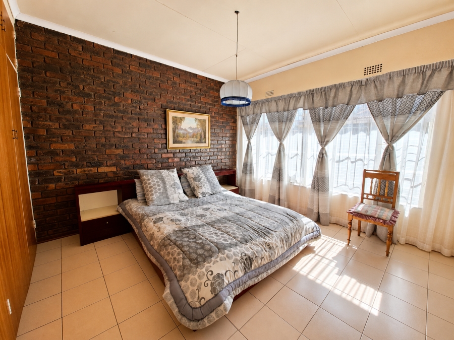 5 Bedroom Property for Sale in De Deur Gauteng