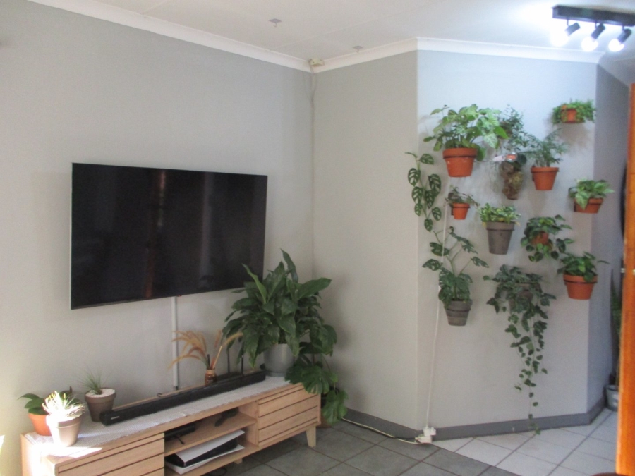 3 Bedroom Property for Sale in Annlin Gauteng
