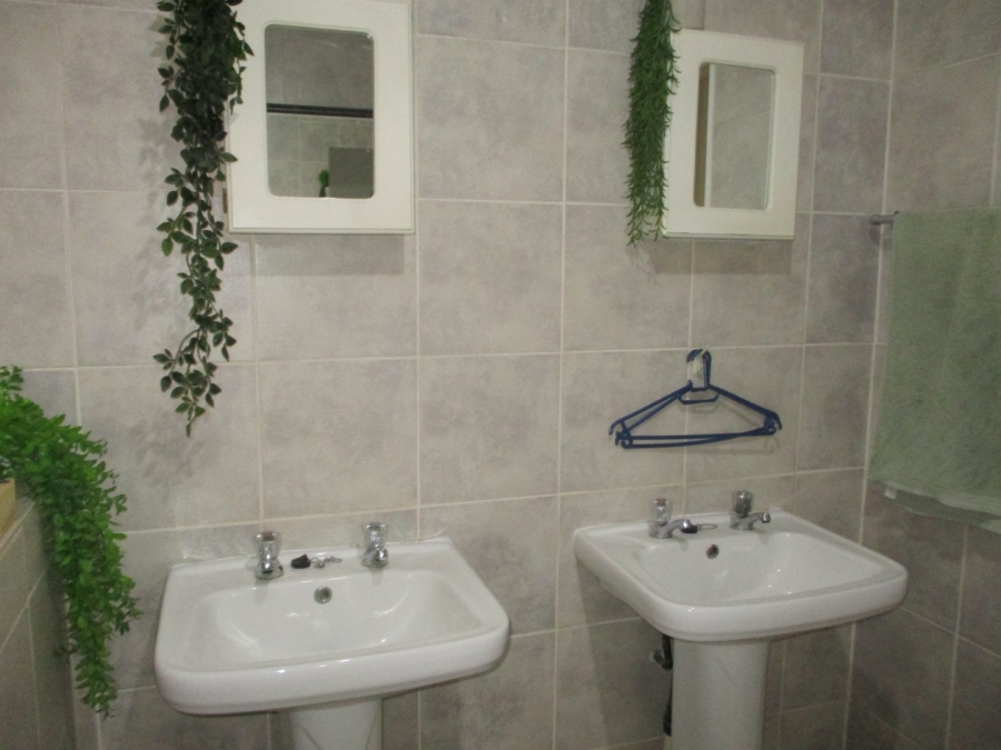 3 Bedroom Property for Sale in Annlin Gauteng