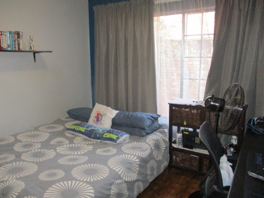 3 Bedroom Property for Sale in Annlin Gauteng