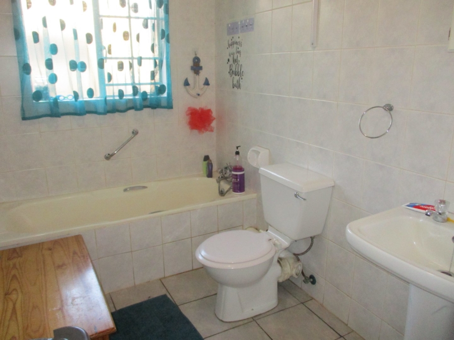 3 Bedroom Property for Sale in Annlin Gauteng