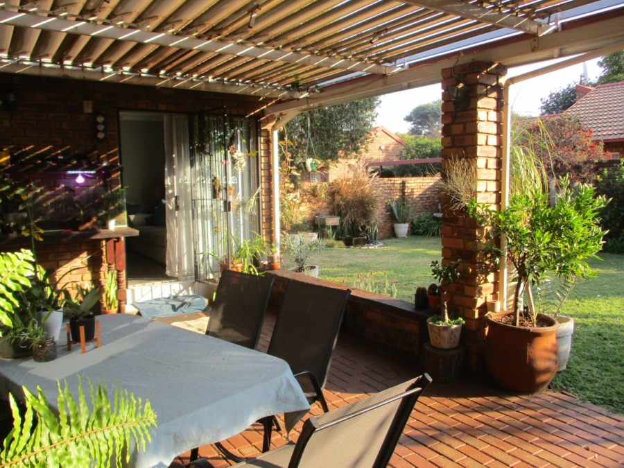 3 Bedroom Property for Sale in Annlin Gauteng