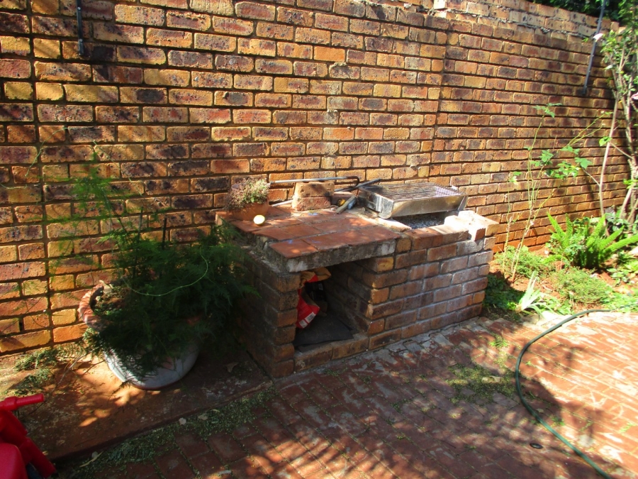 3 Bedroom Property for Sale in Annlin Gauteng