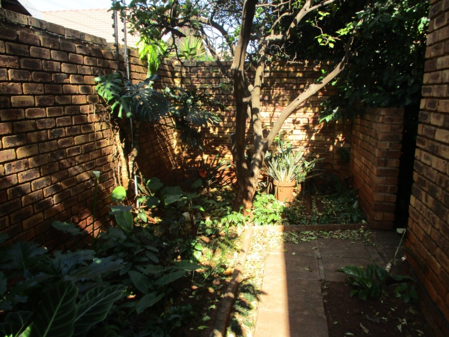 3 Bedroom Property for Sale in Annlin Gauteng